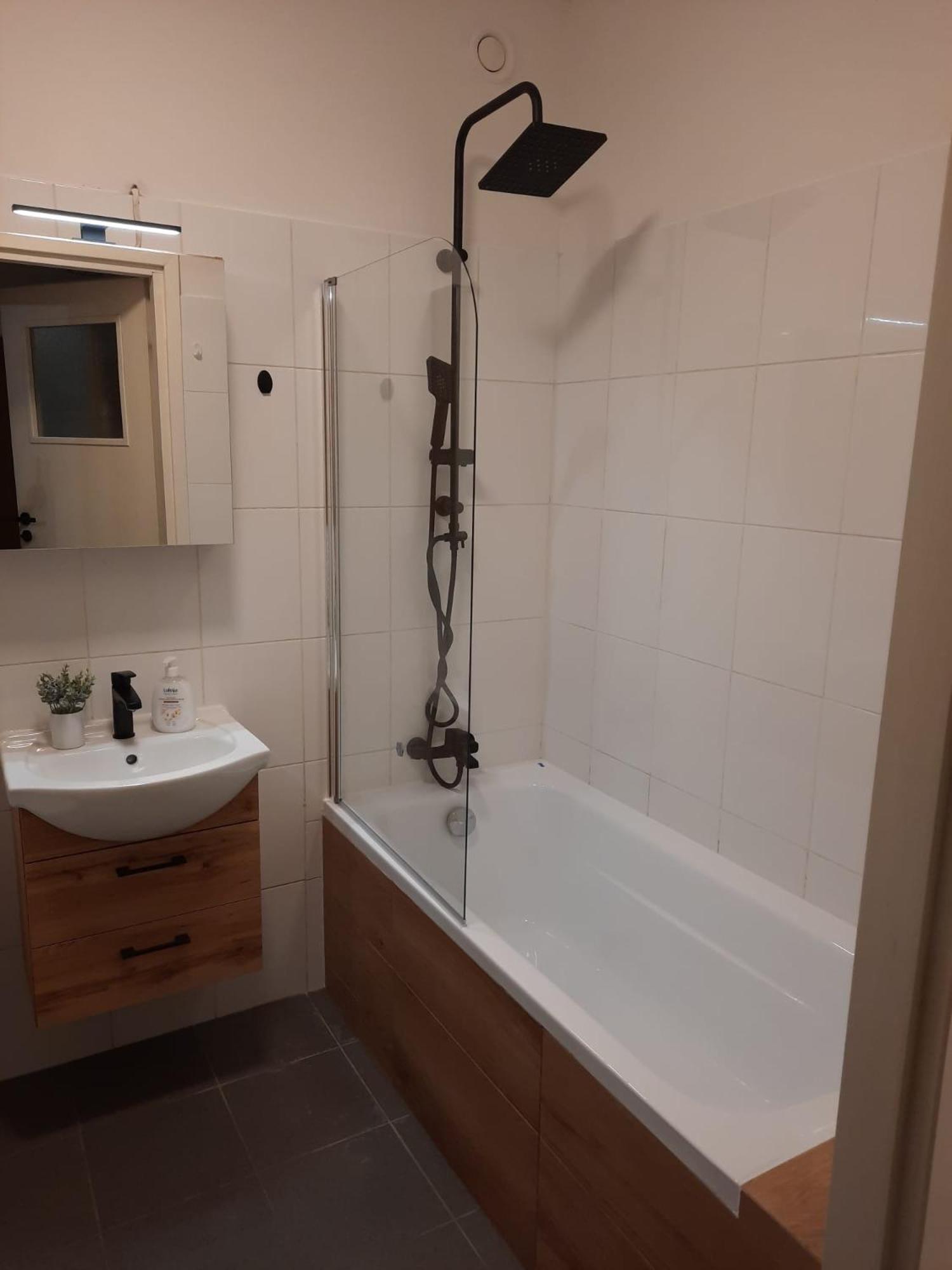 Apartamenty Trzy Wieze Warschau Exterior foto
